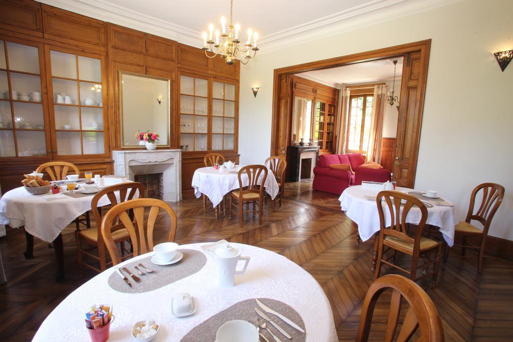 Manoir Le Mesnil Bed & Breakfast Saint-Martin-aux-Chartrains Екстериор снимка
