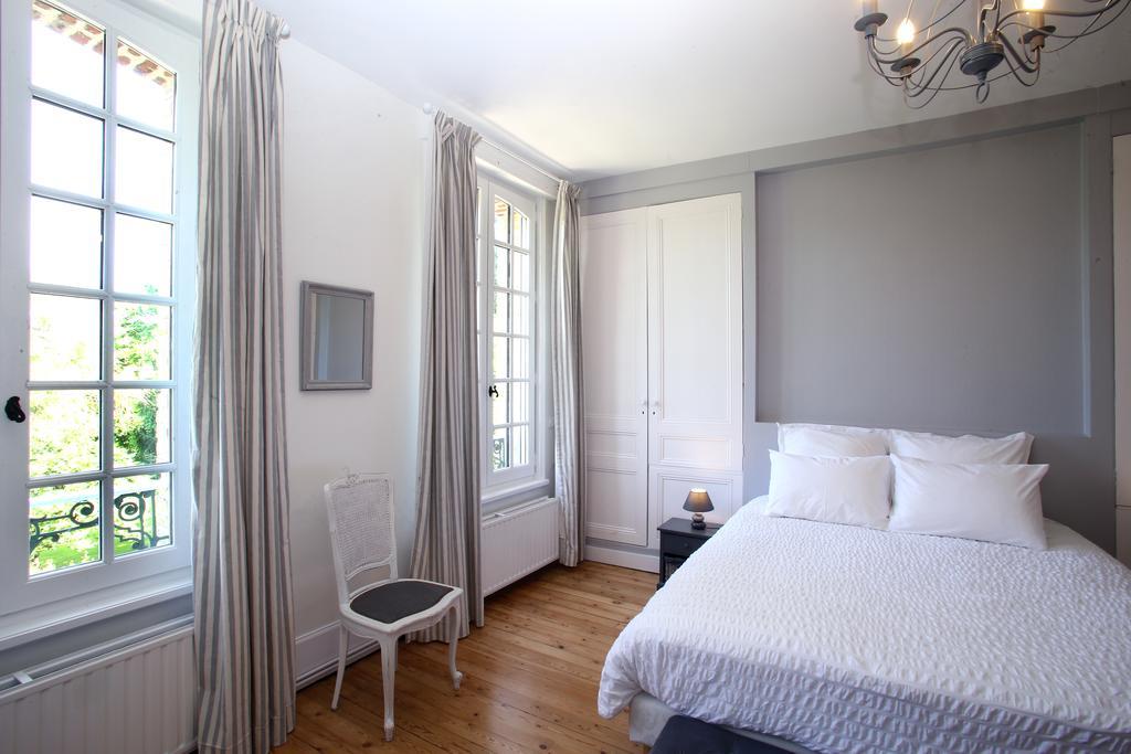 Manoir Le Mesnil Bed & Breakfast Saint-Martin-aux-Chartrains Екстериор снимка