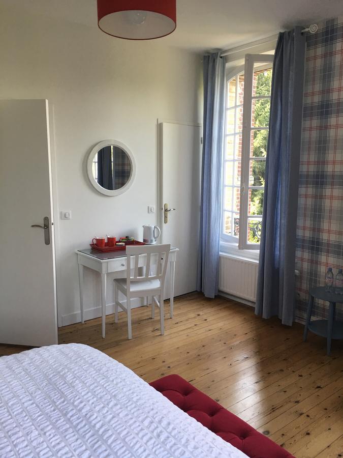 Manoir Le Mesnil Bed & Breakfast Saint-Martin-aux-Chartrains Екстериор снимка