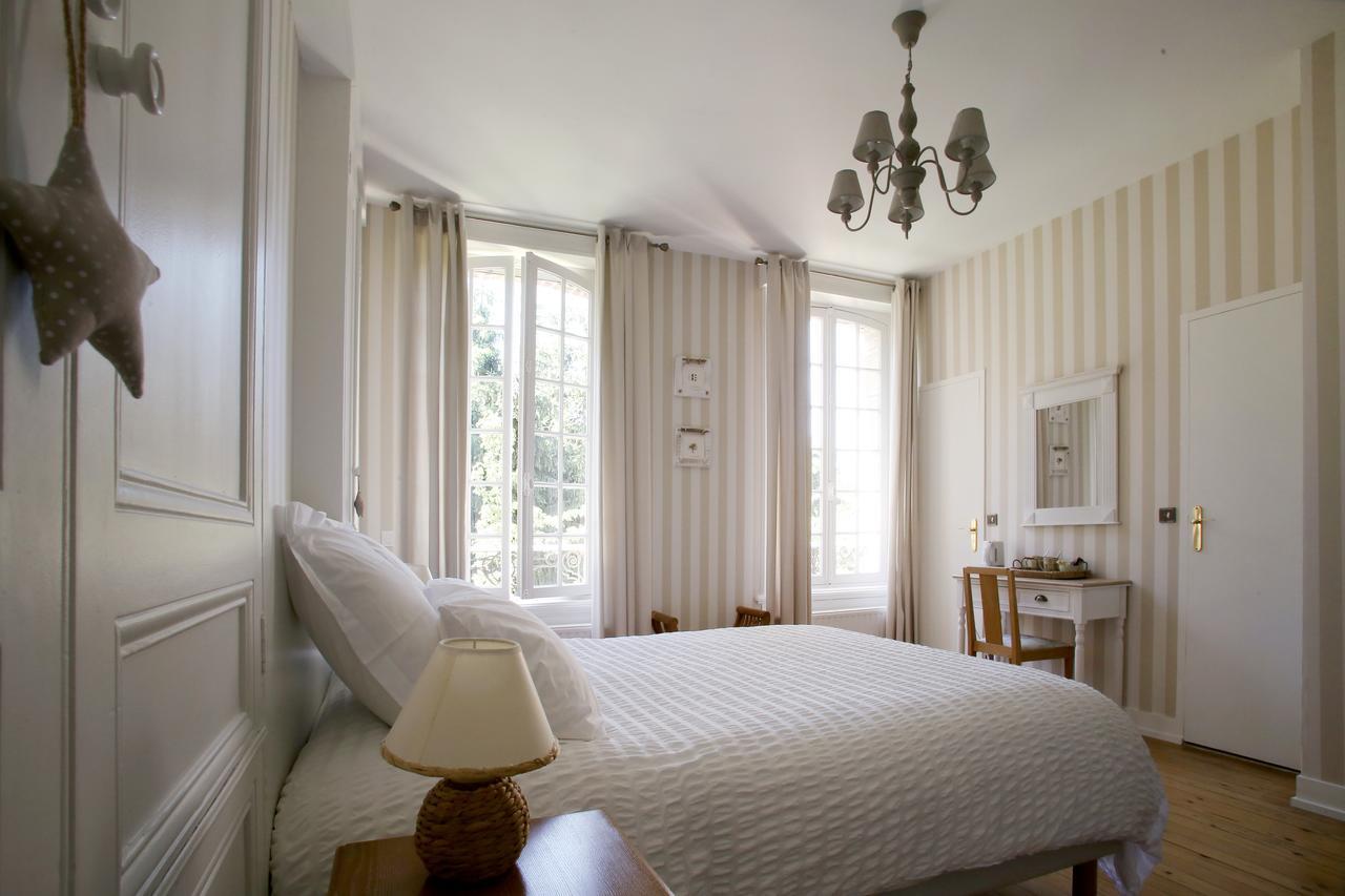 Manoir Le Mesnil Bed & Breakfast Saint-Martin-aux-Chartrains Екстериор снимка
